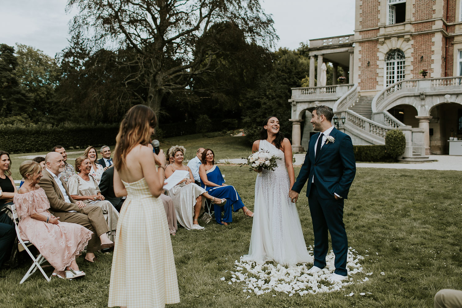 chateau-bouffemont-outdoor-wedding-122